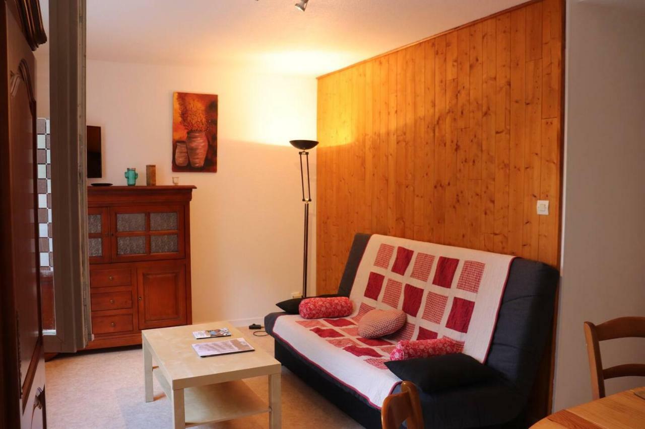 Le Nid De Barrier Apartment Bagnères-de-Luchon Екстериор снимка